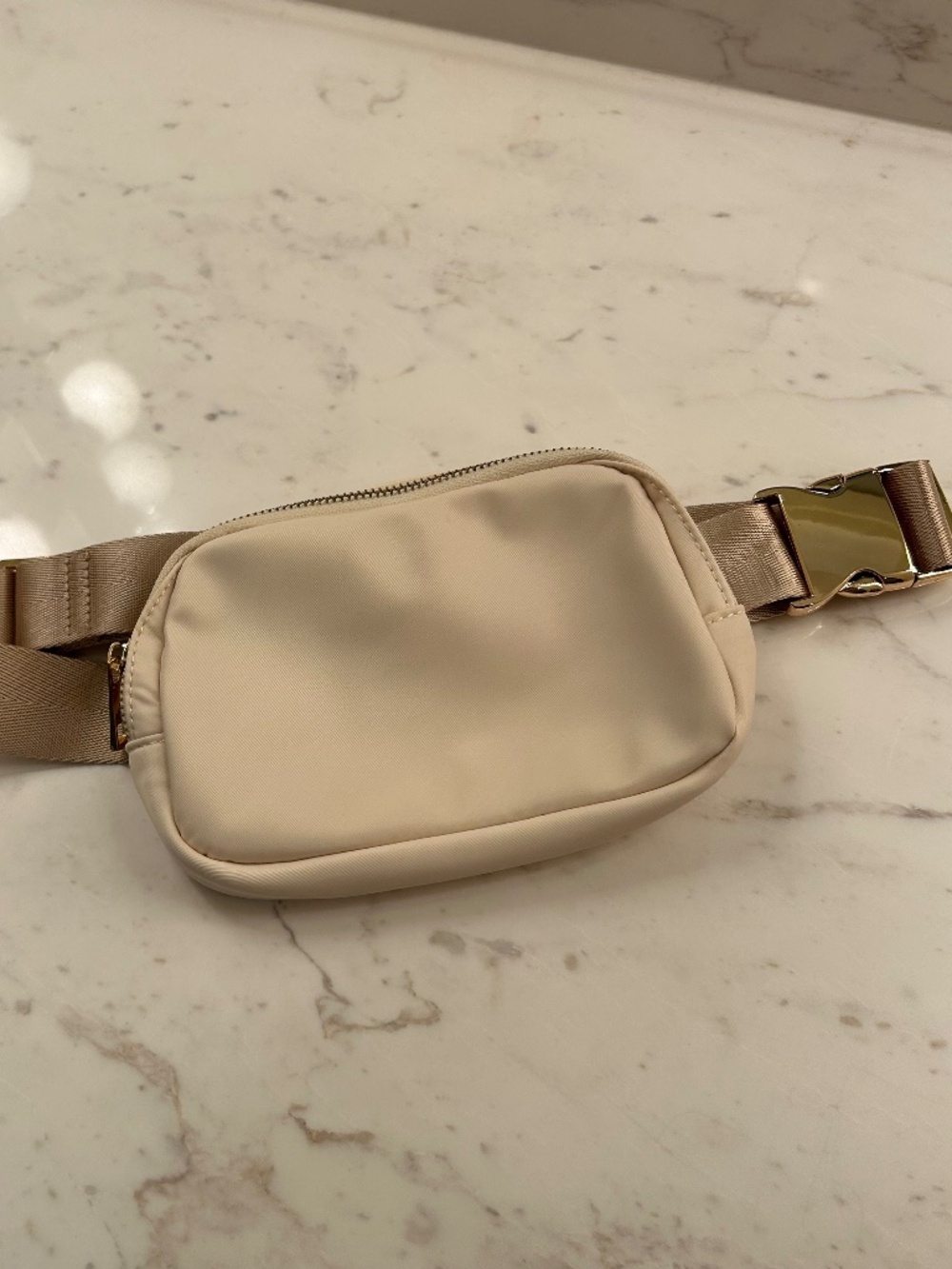 Like new adjustable Fanny pack